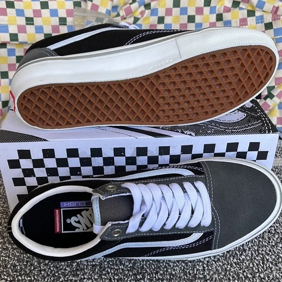 Vans Men’s Skate Old Skool 
Reflective Black/Grey
VN0A5FCBN42
Sneakers - Picture 4 of 16